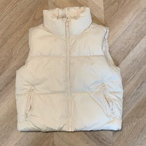 Old Navy Ivory Puffer Vest
